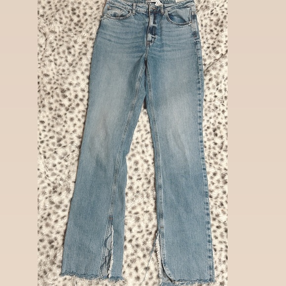 Zara Denim - COPY - Zara high waisted split jeans
